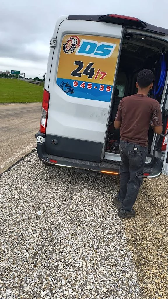 Truck or trailer repair photo shared by Abdi antonio Herrera rivera