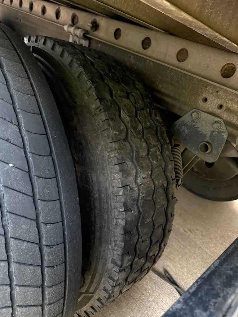 Worn semi truck trailer tires